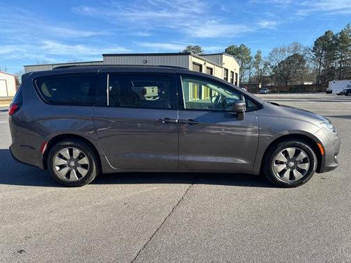 2018 Chrysler Pacifica Hybrid Touring L