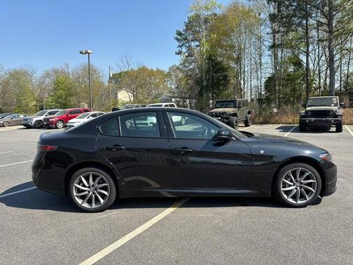Vulcano Black Metallic 2024 Alfa Romeo Giulia Ti
