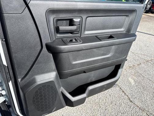 2026 RAM 2500 Tradesman Crew Cab 4x4 6'4' Box