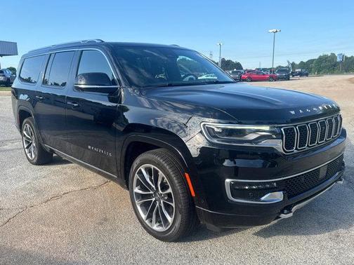 Diamond Black Crystal Pearlcoat 2024 Jeep Wagoneer L Series III 4x4
