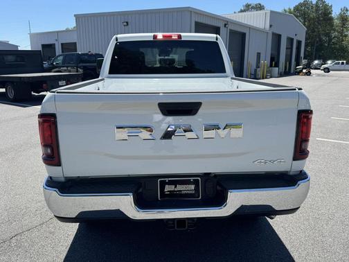 Bright White Clearcoat 2026 RAM 2500 Tradesman Crew Cab 4x4 6'4' Box