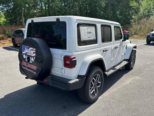 Bright White Clearcoat 2026 Jeep Wrangler 4-Door Sahara 4x4