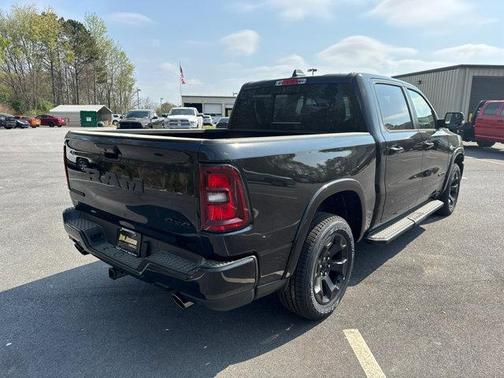 Diamond Black Crystal Pearlcoat 2026 RAM 1500 Big Horn/Lone Star