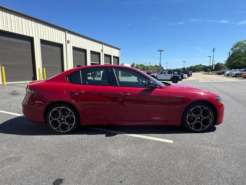 2024 Alfa Romeo Giulia Veloce AWD