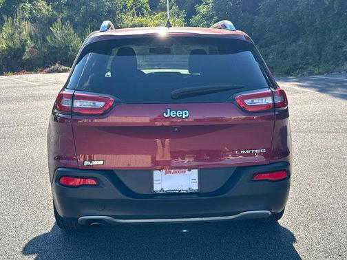 Deep Cherry Red Crystal Pearlcoat 2016 Jeep Cherokee Limited