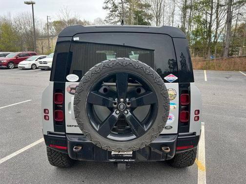 2023 Land Rover Defender 110 X-Dynamic SE