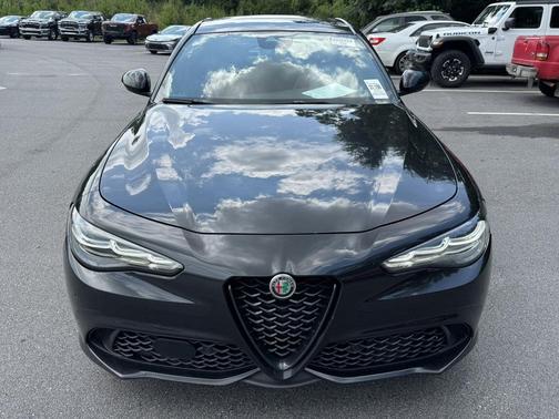 Vulcano Black Metallic 2024 Alfa Romeo Giulia Veloce AWD