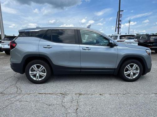 Sterling Metallic 2024 GMC Terrain SLE