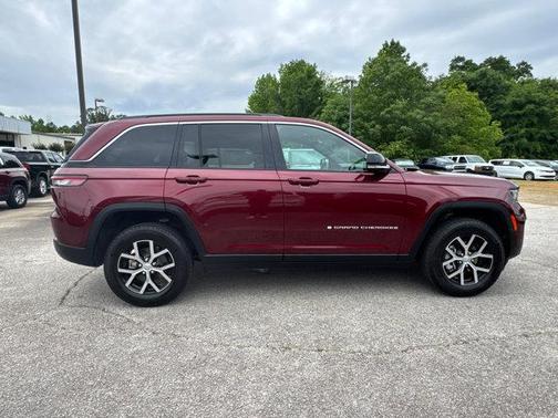 Velvet Red Pearlcoat 2025 Jeep Grand Cherokee Limited