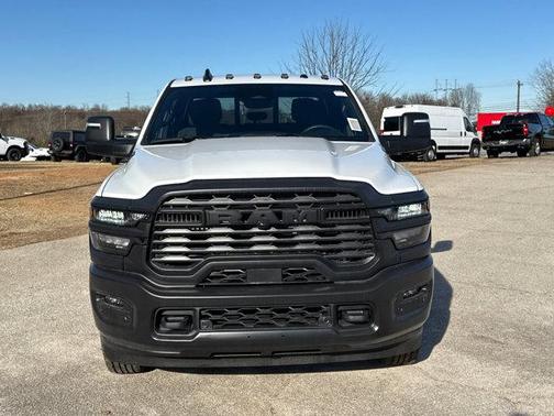 2026 RAM 2500 Tradesman Crew Cab 4x4 6'4' Box