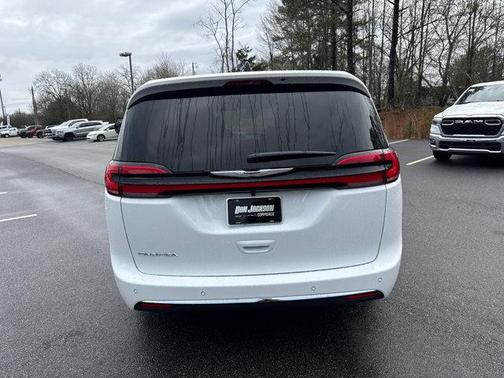 2026 Chrysler Pacifica L