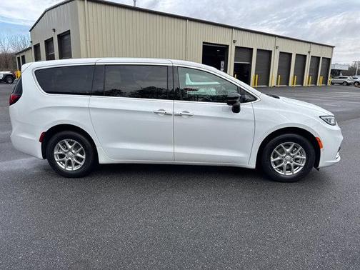 2026 Chrysler Pacifica L