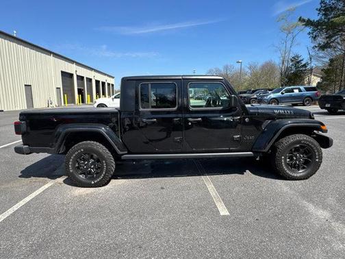 2024 Jeep Gladiator Willys