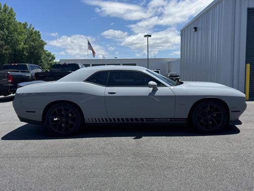Smoke Show 2022 Dodge Challenger R/T