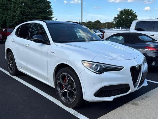 Alfa White 2023 Alfa Romeo Stelvio Veloce AWD