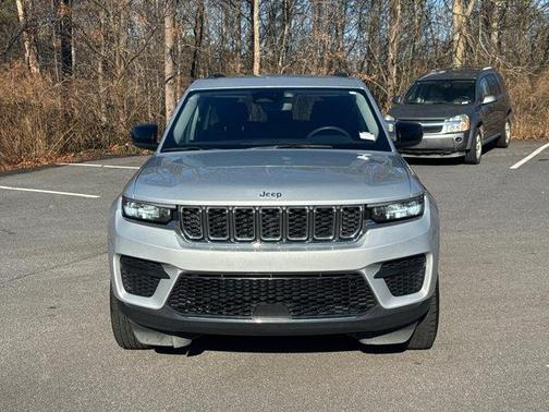 2024 Jeep Grand Cherokee Laredo