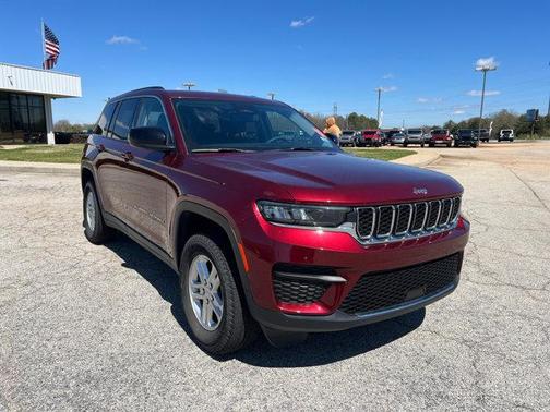 2023 Jeep Grand Cherokee Laredo