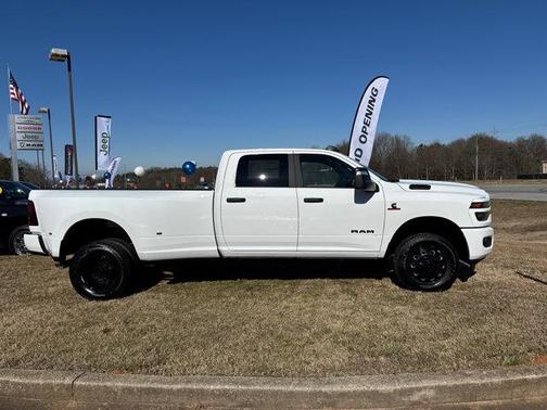 2026 RAM 3500 Big Horn Crew Cab 4x4 8' Box