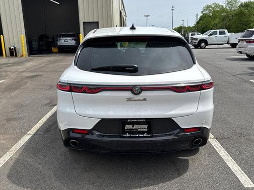 Milano White 2024 Alfa Romeo Tonale Veloce EAWD