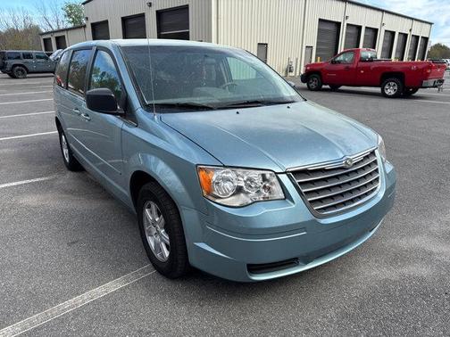 2010 Chrysler Town & Country New LX