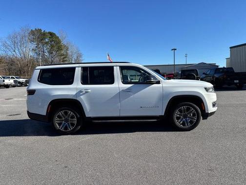 2024 Jeep Wagoneer Series II 4x2