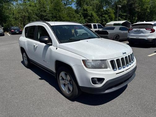 Bright White Clearcoat 2015 Jeep Compass Sport