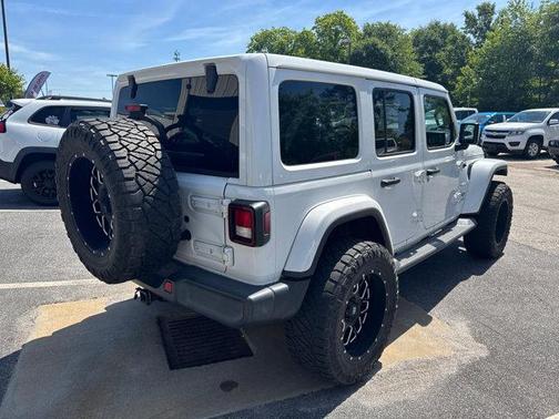 Bright White Clearcoat 2018 Jeep Wrangler Unlimited Sahara