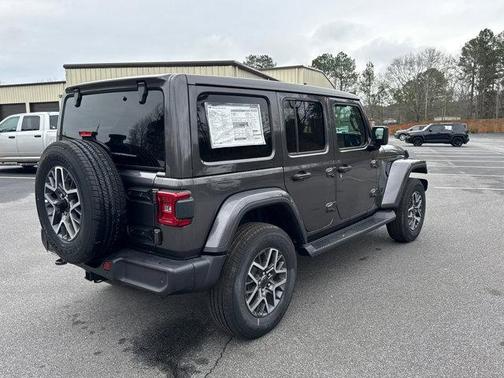 2026 Jeep Wrangler 4-Door Sahara 4x4