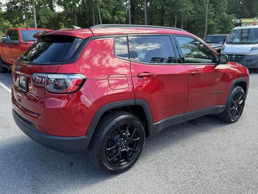 Red Hot Pearlcoat 2026 Jeep Compass Sport