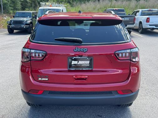 Red Hot Pearlcoat 2026 Jeep Compass Sport