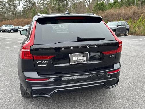 2024 Volvo XC60 B5 Core Dark Theme