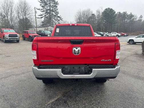 2024 RAM 2500 Big Horn Crew Cab 4x4 6'4' Box