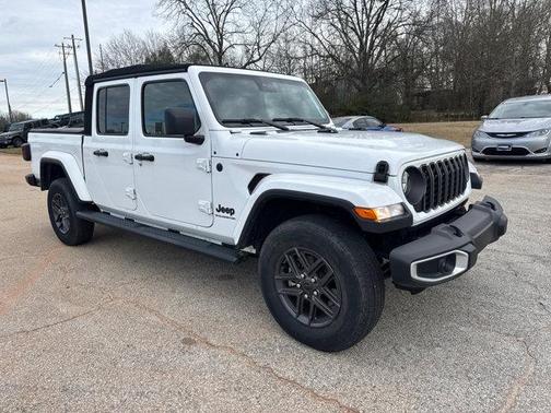 2024 Jeep Gladiator Sport S
