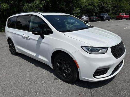 Bright White Clearcoat 2025 Chrysler Pacifica Hybrid Premium S Appearance Pkg