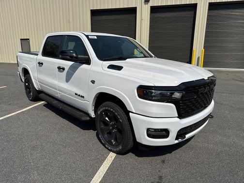 Bright White Clearcoat 2026 RAM 1500 Big Horn/Lone Star
