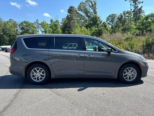 Ceramic Gray Clearcoat 2025 Chrysler Pacifica L