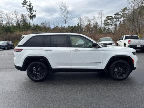 2025 Jeep Grand Cherokee Altitude