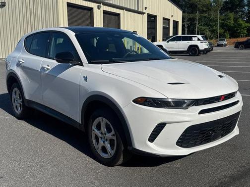 Q Ball 2025 Dodge Hornet GT Plus AWD