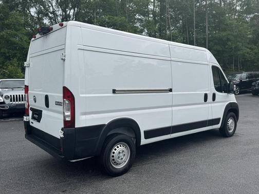 Bright White Clearcoat 2024 RAM ProMaster 2500 Tradesman