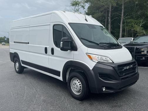 Bright White Clearcoat 2024 RAM ProMaster 2500 Tradesman