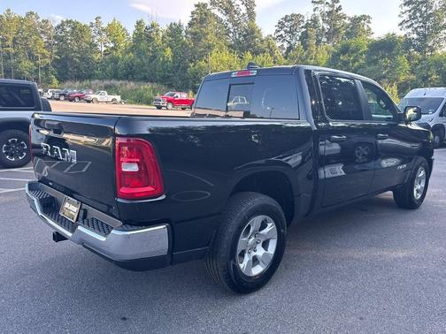 Diamond Black Crystal Pearlcoat 2026 RAM 1500 Tradesman
