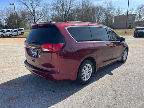 2021 Chrysler Voyager LXI