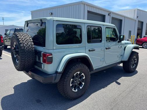 Earl Clearcoat 2024 Jeep Wrangler 4xe Rubicon X