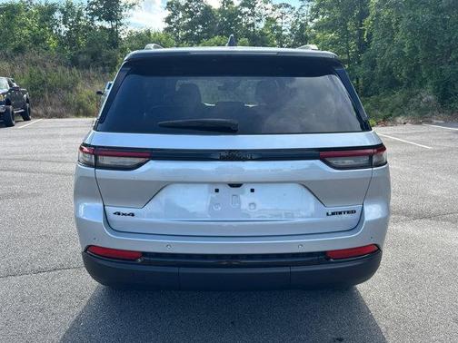 Silver Zynith 2025 Jeep Grand Cherokee Limited