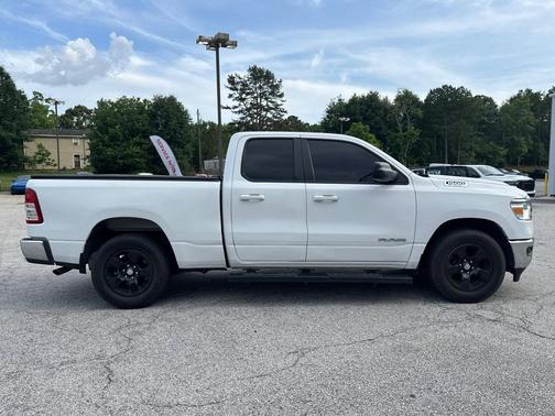 Bright White Clearcoat 2022 RAM 1500 Big Horn/Lone Star