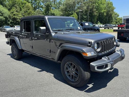 Granite Crystal Metallic Clearcoat 2024 Jeep Gladiator Sport S