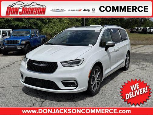 Bright White Clearcoat 2026 Chrysler Pacifica L