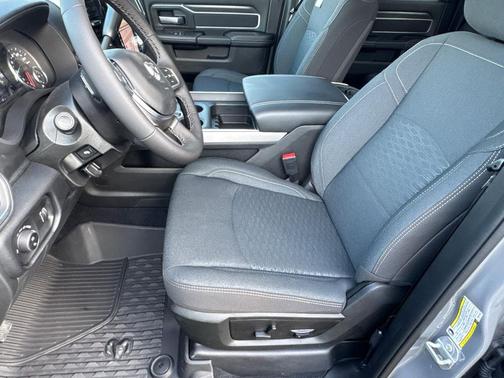 Ceramic Gray Clearcoat 2026 RAM 2500 Big Horn Crew Cab 4x2 6'4' Box
