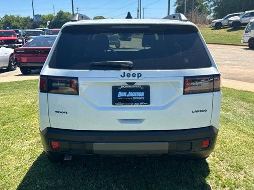 Bright White Clearcoat 2026 Jeep Cherokee Laredo
