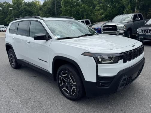 Bright White Clearcoat 2026 Jeep Cherokee Laredo